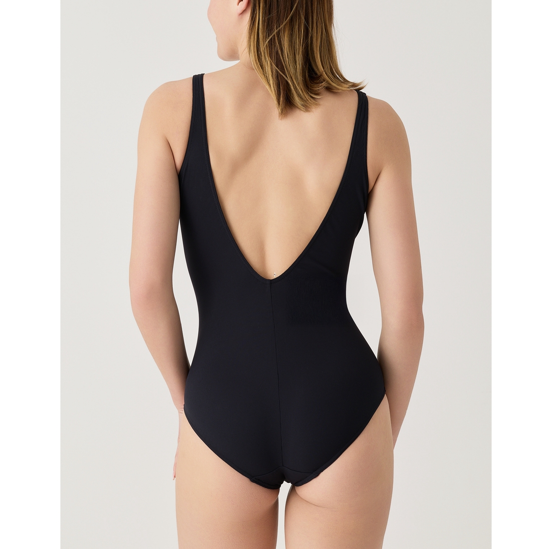 allure-dos Maillot de bain une pièce coupé sous poitrine avec coques Allure - Image 3